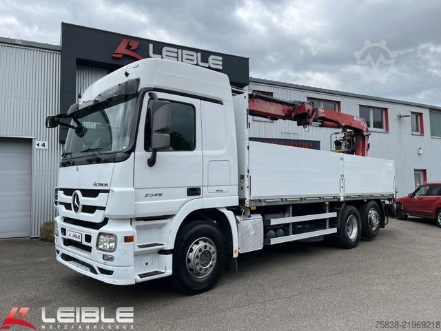 Flatbed truck MERCEDES-BENZ 2546*MP3*6x2*Euro5*HMF 2000L*Baustoff*Lift/Lenk*