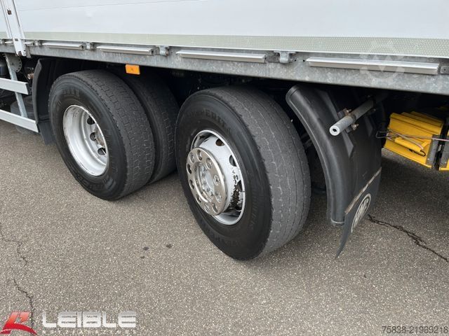 Flatbed truck MERCEDES-BENZ 2546*MP3*6x2*Euro5*HMF 2000L*Baustoff*Lift/Lenk*