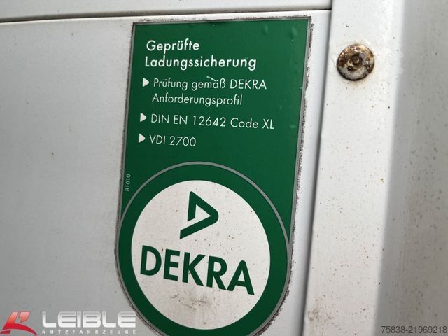 Flatbed truck MERCEDES-BENZ 2546*MP3*6x2*Euro5*HMF 2000L*Baustoff*Lift/Lenk*