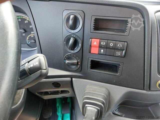 Box truck MERCEDES-BENZ 12-24 Atego Koffer- Blatt/Luft - LBW- Klima