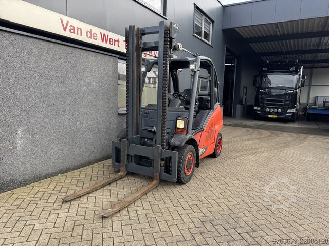 Linde H40T-02 Duplex 370 3ème / 4ème fonction GPL 2014 LINDE H40T-02 Duplo 370 3e / 4e Functie LPG 2014