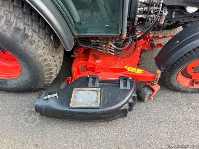 Otro KUBOTA STW40 Klima/Mähwerk/Absaugbehälter Hochentleerun