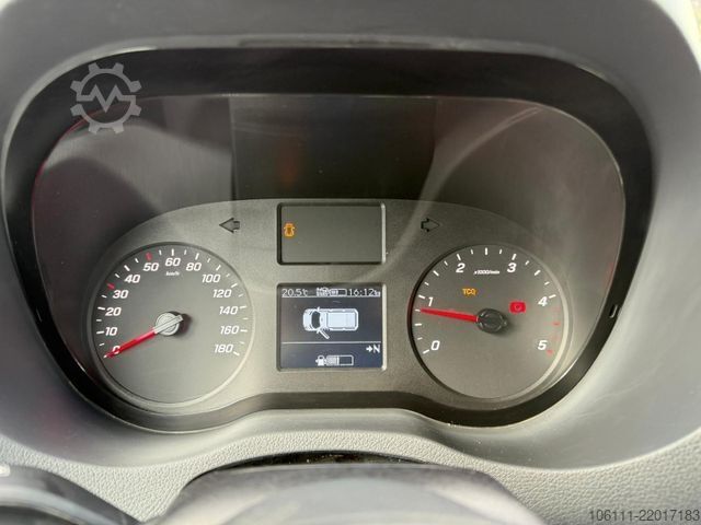 Kombijevsko vozilo MERCEDES-BENZ Sprinter 516 CDI Kasten Hochdach