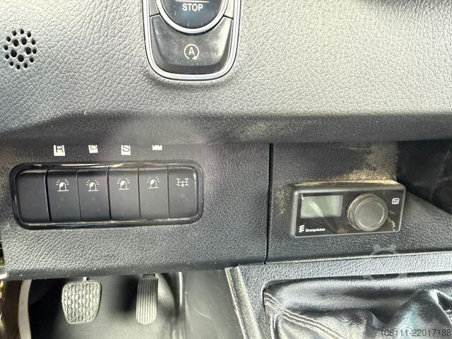 Dodávka s vysokou strechou MERCEDES-BENZ Sprinter III Kasten 516 CDI RWD
