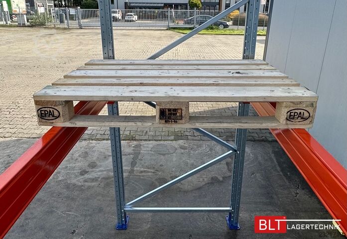 Regał przemysłowy ca. 14 lfm. Palettenregale H: 350cm Fachlast: 3000 kg , 45 Palettenplätze