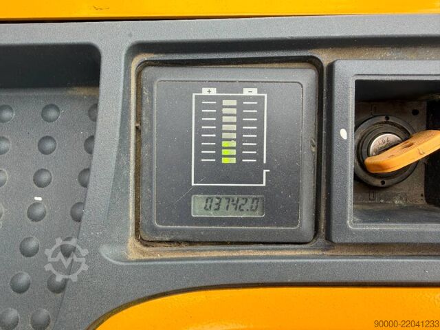 Stacker Jungheinrich EJC 216