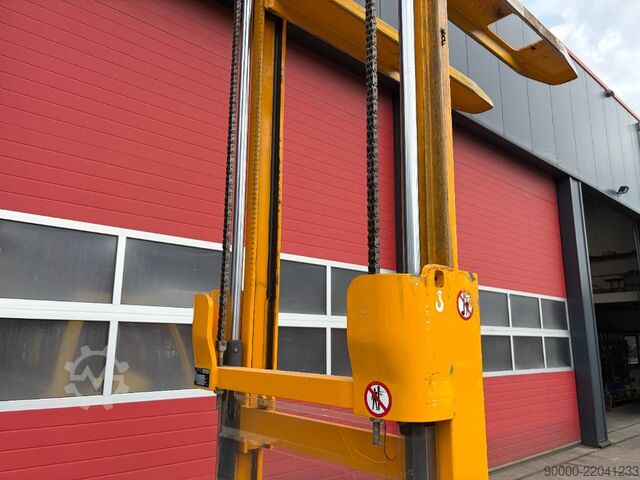 Stacker Jungheinrich EJC 216