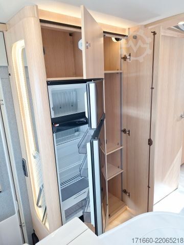 Xe cắm trại tích hợp HYMER/ERIBA B-Klasse ML I BlackLine 880 5 Sitzplätze