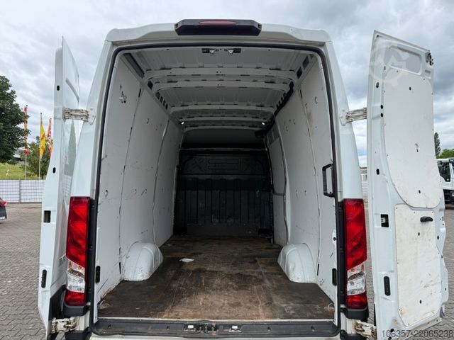 Xe van mui cao IVECO Daily 35S18 A8 L3H2 Hi Matic LED+Klima+Navi+AHK