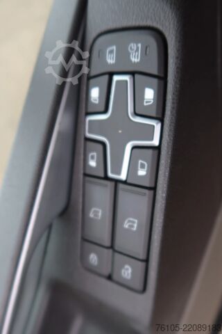 Walizka Volvo FM 380 6x2 Geisoleerde bakwagen +Klep 2.000 kg ...