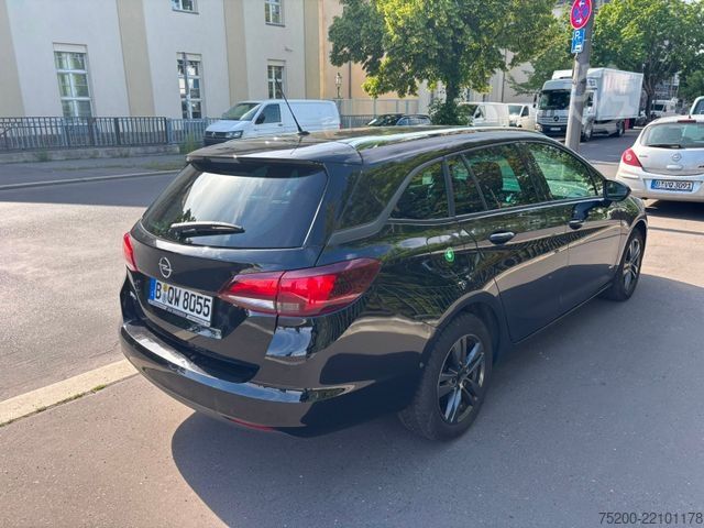 Miniautocarro OPEL Astra 1.4 Turbo Sports Tourer/LED/Kamera/Klima