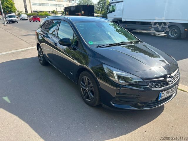 Miniautocarro OPEL Astra 1.4 Turbo Sports Tourer/LED/Kamera/Klima