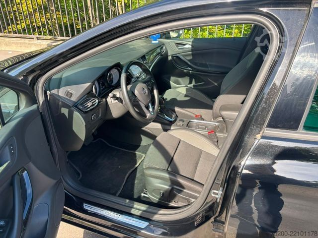 Miniautocarro OPEL Astra 1.4 Turbo Sports Tourer/LED/Kamera/Klima