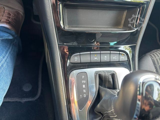 Miniautocarro OPEL Astra 1.4 Turbo Sports Tourer/LED/Kamera/Klima