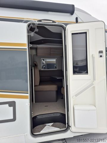 Camper semi-terintegrasi BÜRSTNER B66 TD IT 690 G Hubbett / Automatik / Leder Choc