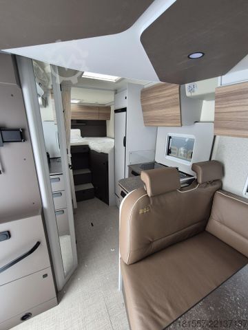 Camper semi-terintegrasi BÜRSTNER B66 TD IT 690 G Hubbett / Automatik / Leder Choc
