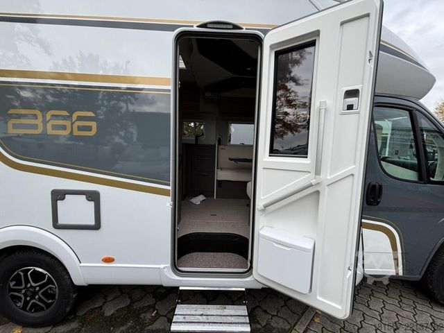 Camper semi-terintegrasi BÜRSTNER B66 TD IT 732 Halbjahreswagen, Automatik, SAT/TV