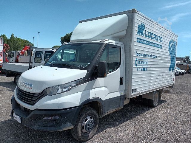 Lori kotak IVECO 35C14
