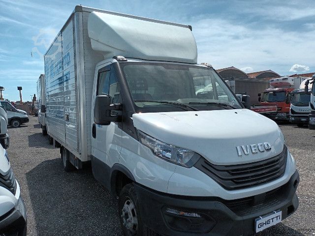 Lori kotak IVECO 35C14