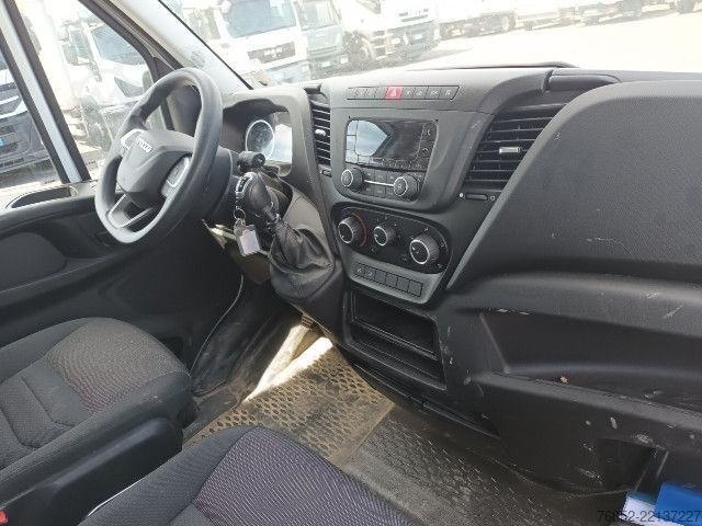 Lori kotak IVECO 35C14