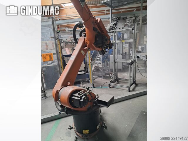 KUKA KR 30L16-2 avec KRC 4 KUKA KR 30L16-2 mit KRC 4