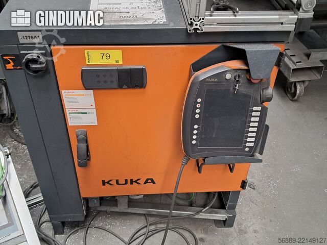 KUKA KR 30L16-2 avec KRC 4 KUKA KR 30L16-2 mit KRC 4