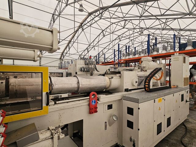 Machine de moulage par injection Krauss Maffei KM 800-5000 MC