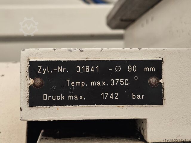 Machine de moulage par injection Krauss Maffei KM 800-5000 MC