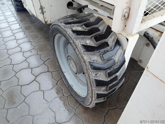 Ножичен асансьор Genie GS-3390 RT