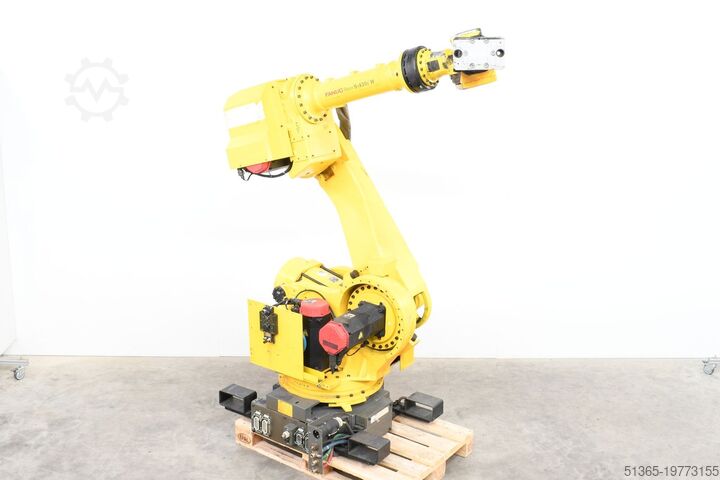 Robot med styring, panel og kabler FANUC S-430iW, R-J3