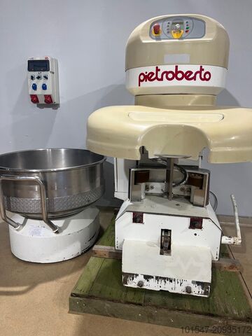 Pengadun lingkaran Pietroberto Pegaso 340