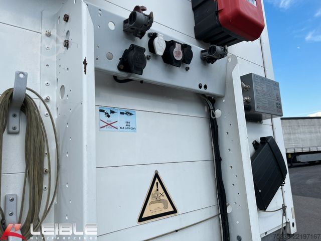 Atvērta puspiekabe ar tentu SCHMITZ CARGOBULL SCS 24XLight*RSAB*Zertifikat Code XL*Getränke*