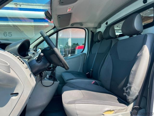 Fourgon tôlé OPEL Vivaro Kasten L2H1*1.Hand*Klima*Dachträger*AHK*