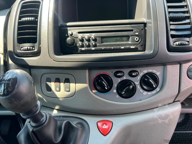 Fourgon tôlé OPEL Vivaro Kasten L2H1*1.Hand*Klima*Dachträger*AHK*