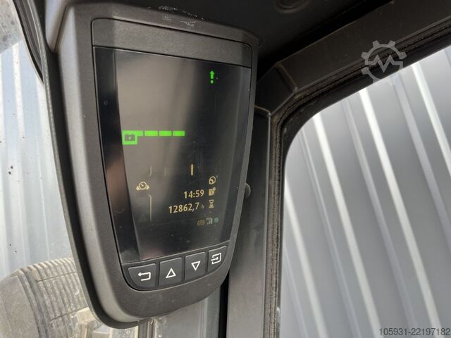 Električni viljuškar na 4 kotača Linde E30H-01/600