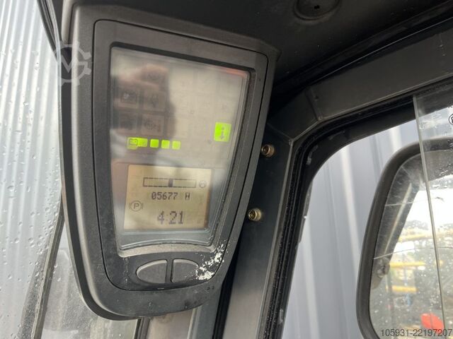 Električni viljuškar na 4 kotača Linde E40H-01/600