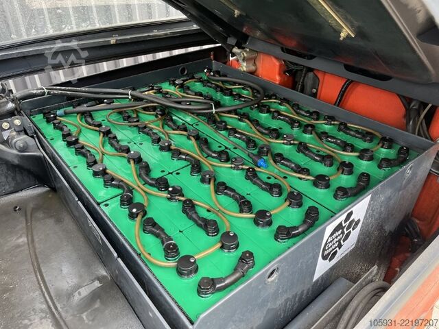 Električni viljuškar na 4 kotača Linde E40H-01/600