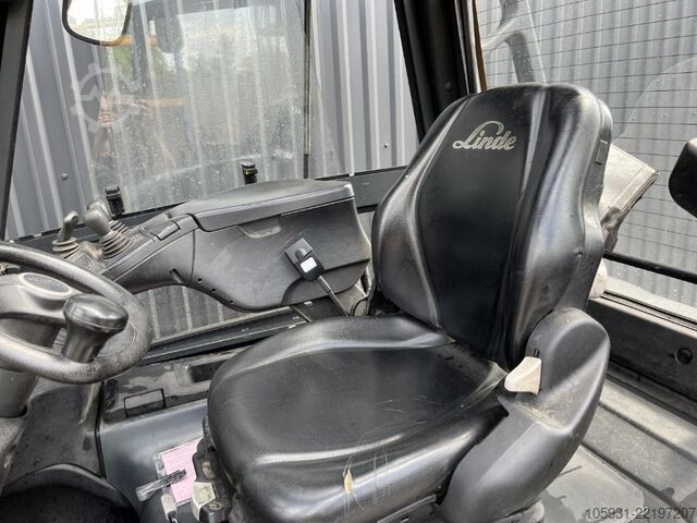 Električni viljuškar na 4 kotača Linde E40H-01/600