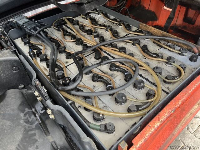 Električni viljuškar na 3 točka Linde E18-01