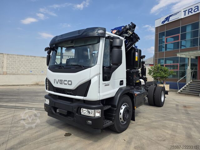 Chassi de caminhão iveco 180e32k