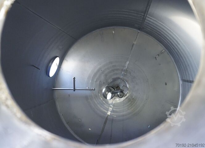 Tangki 21940 liter yang dapat dipanaskan/didinginkan terbuat dari V4A dengan pengaduk baling-baling ETA K0126