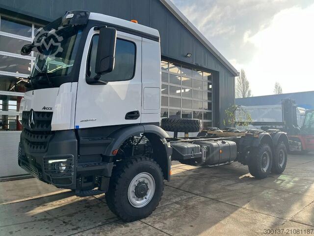 Chassis with cab Mercedes-Benz Arocs 3340 A 6x6 Chassis cabin
