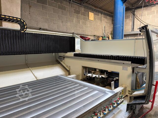 Machining center BIESSE Intermac Master 33