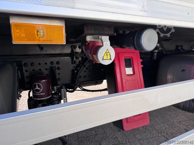 Flutningur í kæli/frysti Mercedes-Benz Antos 1930 4X2 2019 CARRIER SUPRA 1150Mt + DHOL...