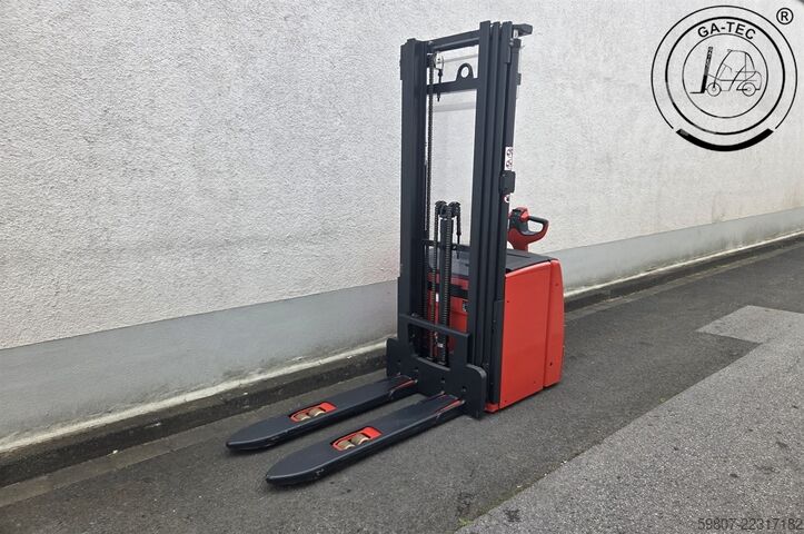 Rankinis keltuvas Linde L14