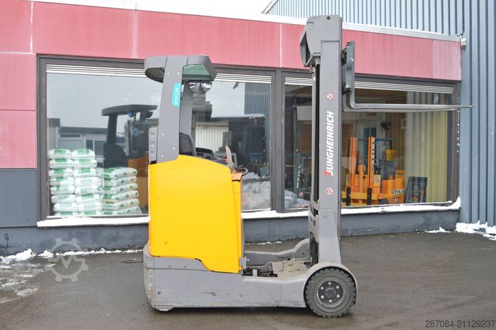 Retrákový vozík Jungheinrich ETV C16