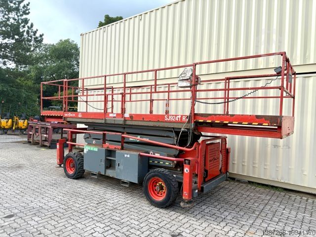 Arbeitsbühne Skyjack SJ9241 4x4 Diesel / 14.5 Meter / 2015 BJ