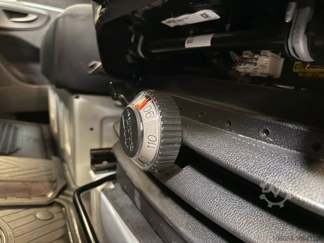প্যানেল ভ্যান MERCEDES-BENZ Sprinter 315 MAXI Klima 360° Kamera MBUX AHK