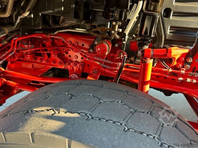 Konkslaaduriga veok MERCEDES-BENZ Arocs 4246 8x4 Abrollkipper Schub/Knickhaken AHK