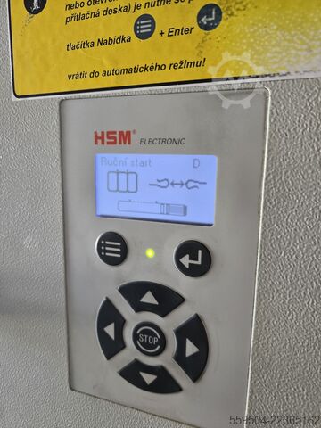 Horizontaler hydraulischer Ballenpresse HSM HL 7009